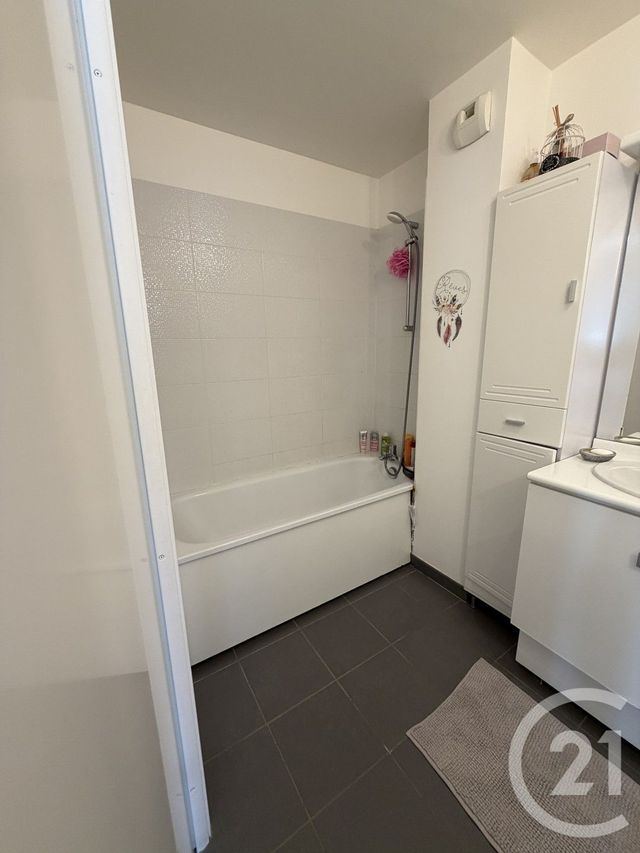 Appartement F4 à vendre - 4 pièces - 85.0 m2 - BEZONS - 95 - ILE-DE-FRANCE - Century 21 Vaillant Immobilier