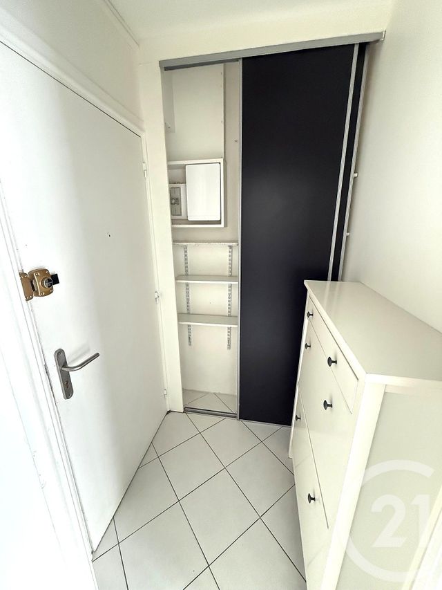 Appartement F3 à vendre - 3 pièces - 58.45 m2 - SARTROUVILLE - 78 - ILE-DE-FRANCE - Century 21 Vaillant Immobilier