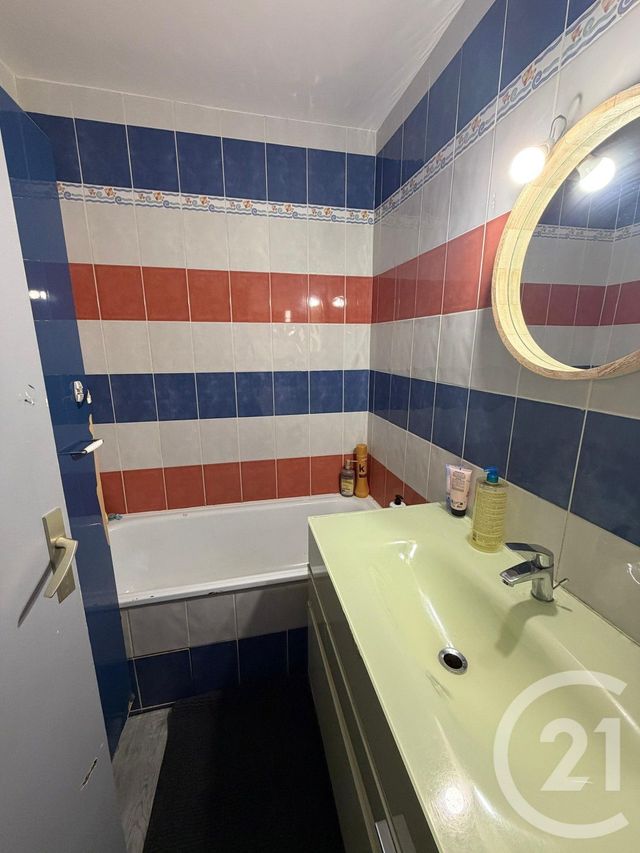 Appartement à vendre - 3 pièces - 67.36 m2 - SARTROUVILLE - 78 - ILE-DE-FRANCE - Century 21 Vaillant Immobilier