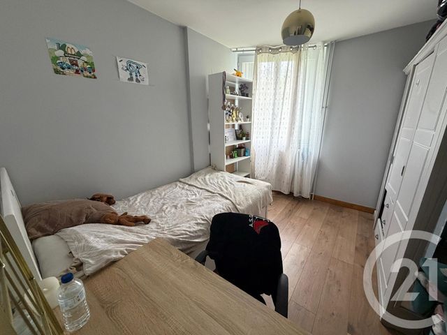 Appartement à vendre - 3 pièces - 67.36 m2 - SARTROUVILLE - 78 - ILE-DE-FRANCE - Century 21 Vaillant Immobilier
